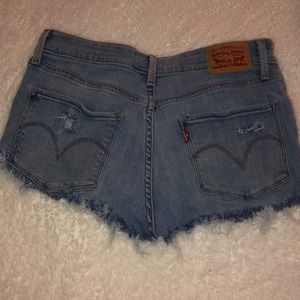 size 28 Levi cut off shorts